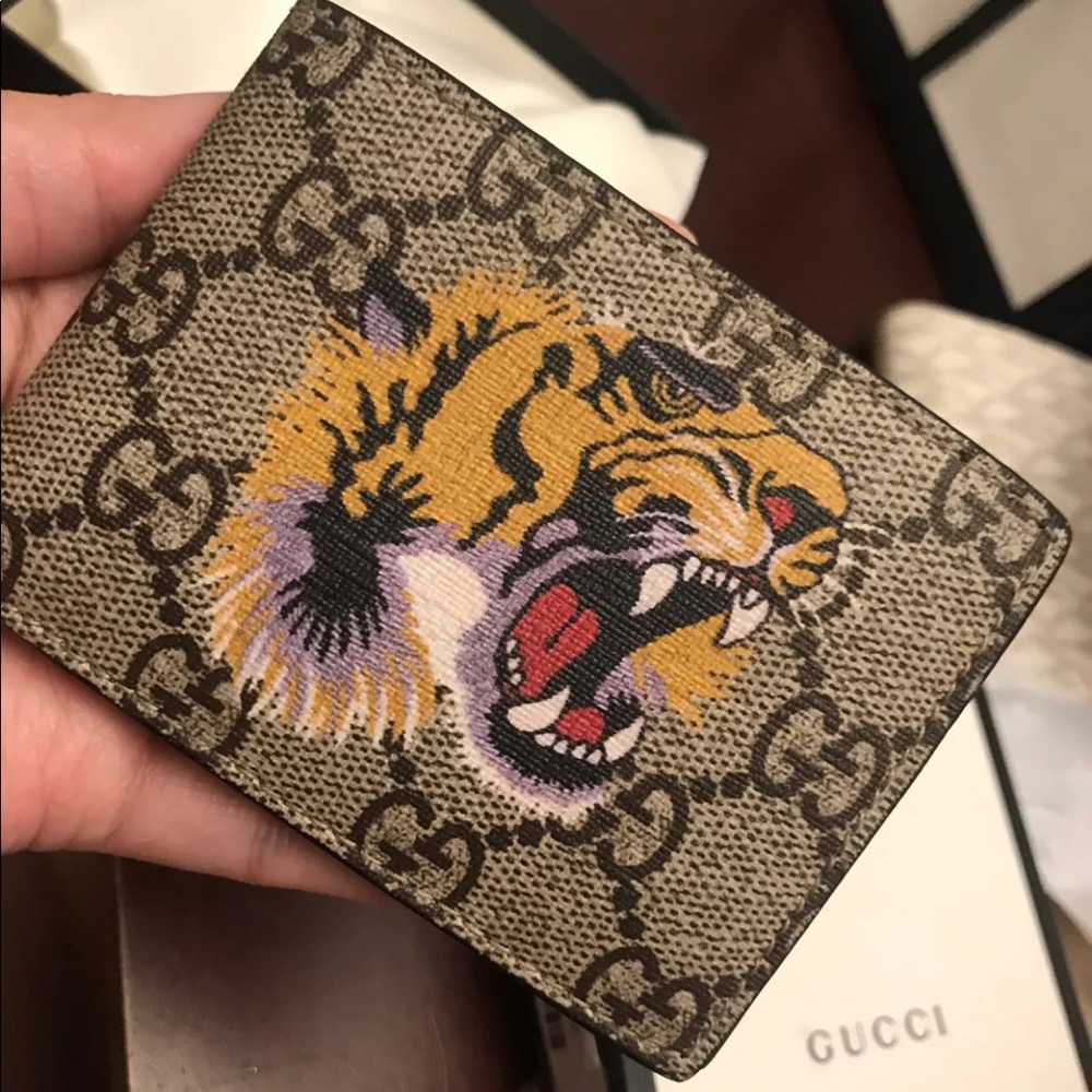 Gucci wallet tiger print